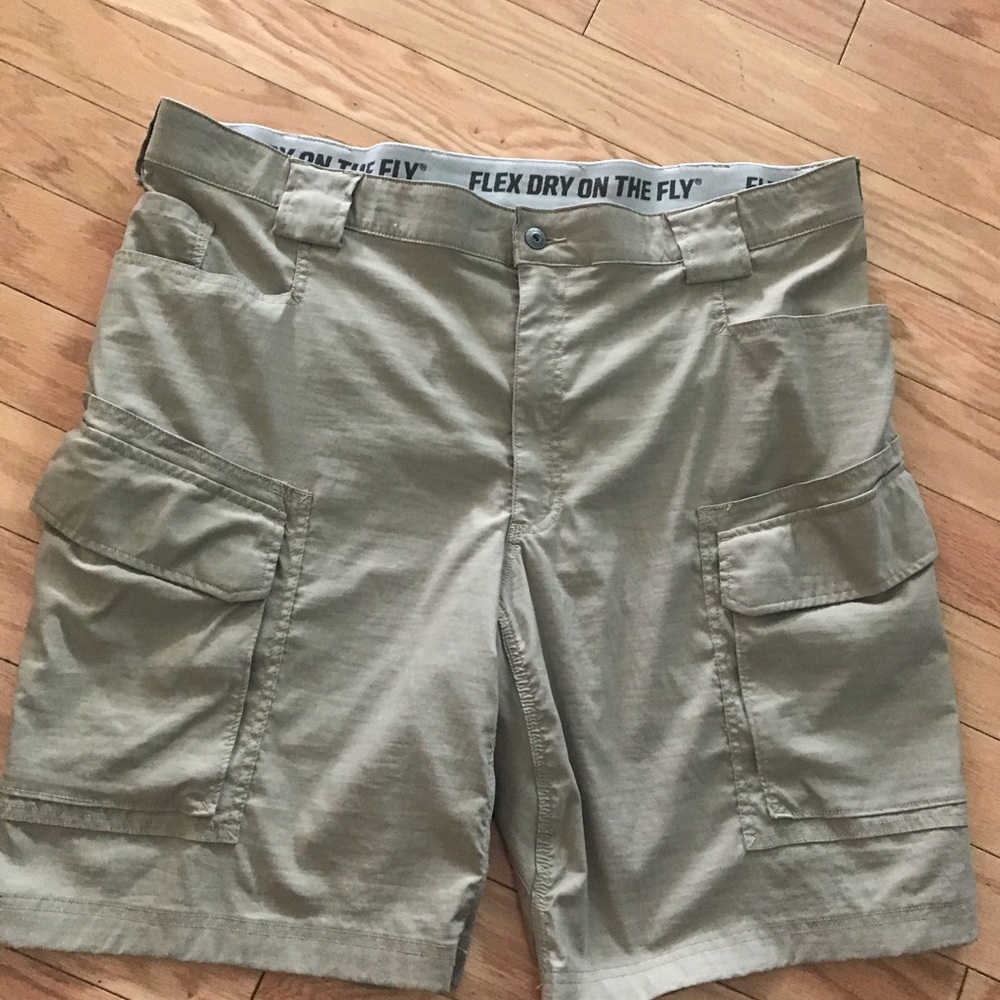 Duluth Trading Shorts Men Flex Dry size 44